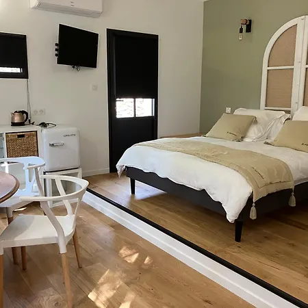 Le Pigeonnier 3* Nîmes